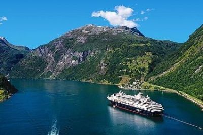 Kreuzfahrt-Schiffe namhafter Reedereien | Schiffs-Urlaub.de